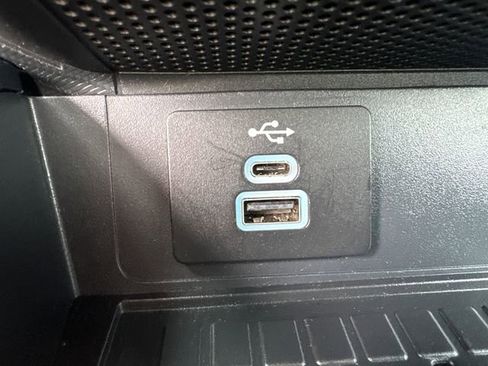 Used 2024 Ford Mustang Premium image 33