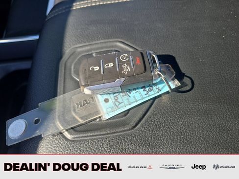 Used 2025 RAM 1500 Laramie AWD/4WD image 29