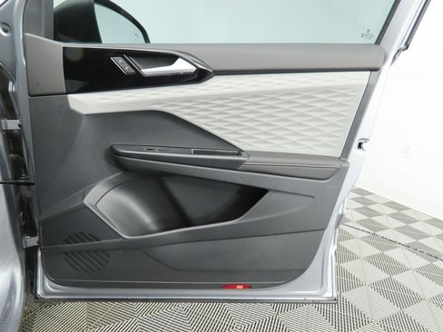 Certified 2024 Volkswagen Taos S image 23