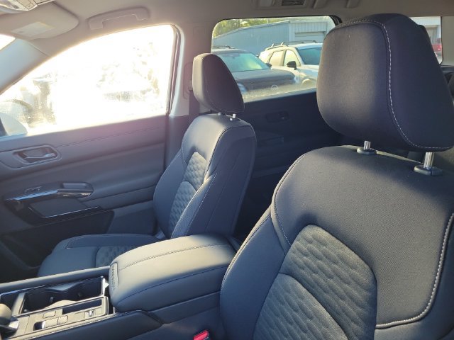 New 2026 Nissan Pathfinder SV w/ Cargo Package FWD image 18