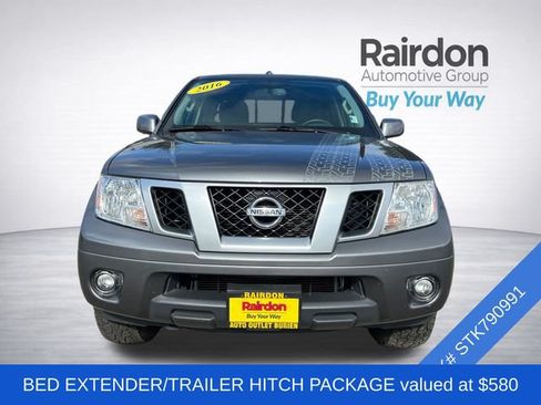 Used 2016 Nissan Frontier PRO-4X AWD/4WD image 2