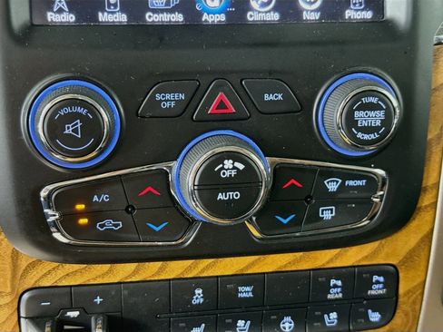 Used 2016 RAM 1500 Laramie Longhorn w/ Convenience Group AWD/4WD image 19