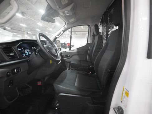 Used 2024 Ford Transit 250 Low Roof AWD w/ Exterior Upgrade Package image 7