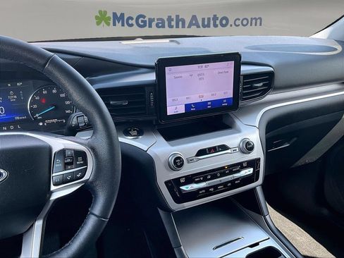 Used 2021 Ford Explorer XLT AWD/4WD image 11