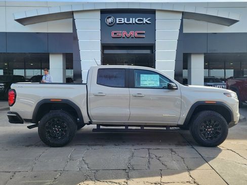 New 2026 GMC Canyon Elevation w/ Convenience Package image 3