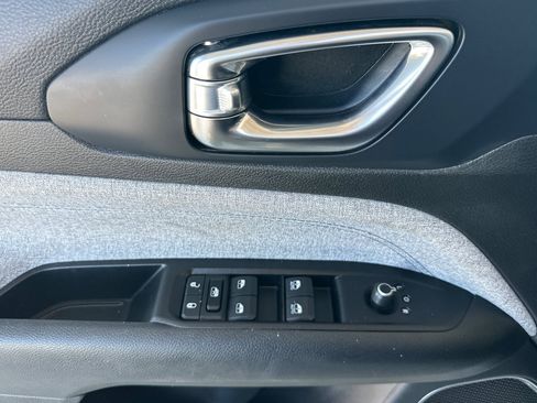 Used 2022 Jeep Compass Latitude w/ Convenience Group image 11