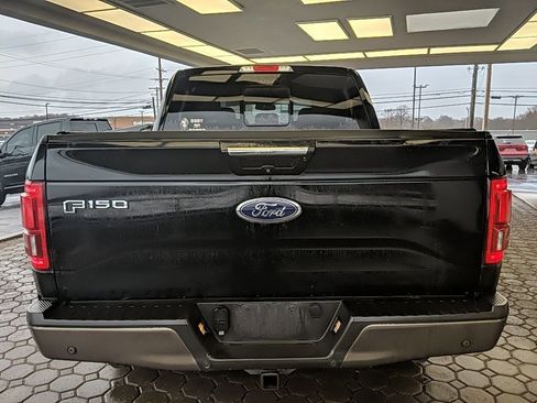 Used 2017 Ford F150 Lariat w/ Equipment Group 502A Luxury image 6