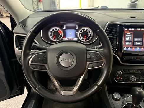 Used 2020 Jeep Cherokee Limited AWD/4WD image 24
