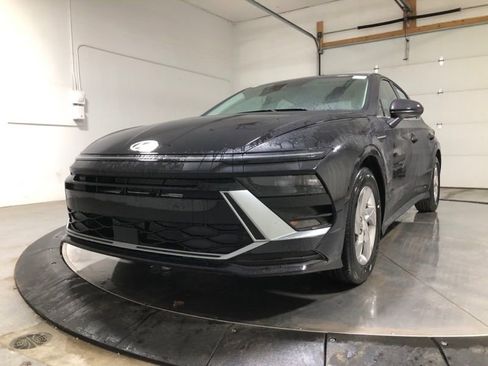 New 2026 Hyundai Sonata SE image 3