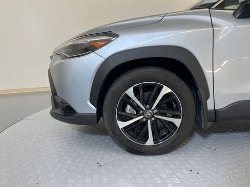 Used 2024 Toyota Corolla Cross XSE image 11