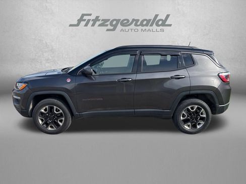 Used 2018 Jeep Compass Trailhawk AWD/4WD image 2