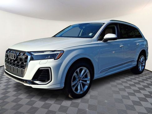 Used 2025 Audi Q7 3.0T Premium Plus w/ Premium Plus Package AWD/4WD image 3