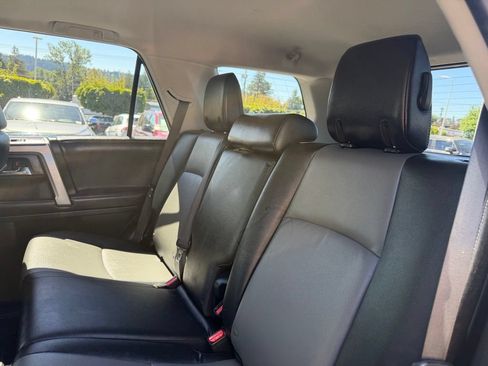 Used 2016 Toyota 4Runner SR5 Premium AWD/4WD image 31