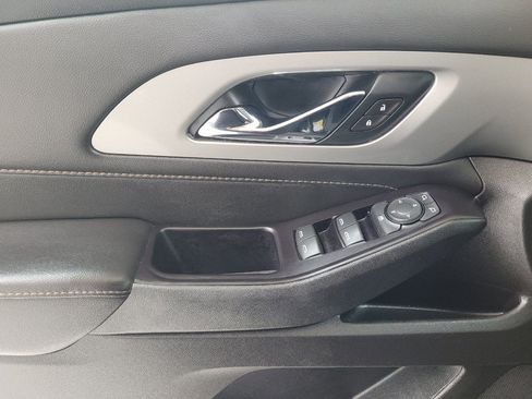 Used 2020 Chevrolet Traverse LS FWD image 27