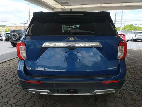 Used 2023 Ford Explorer XLT w/ Equipment Group 202A AWD/4WD image 7