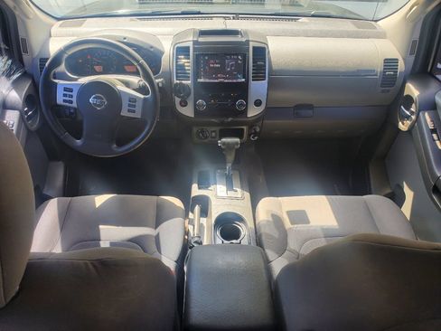 Used 2014 Nissan Xterra X AWD/4WD image 25