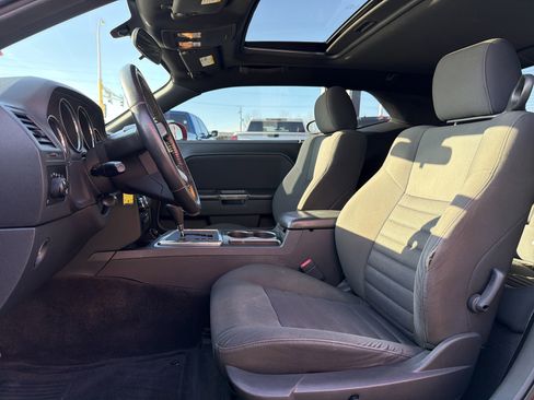 Used 2009 Dodge Challenger R/T w/ Sound Group image 9