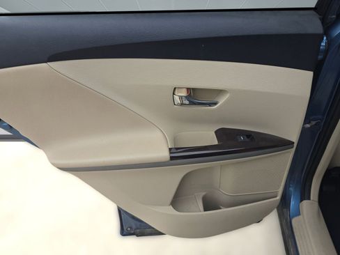 Used 2009 Toyota Venza image 24