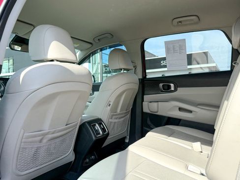 Certified 2021 Kia Sorento S image 36