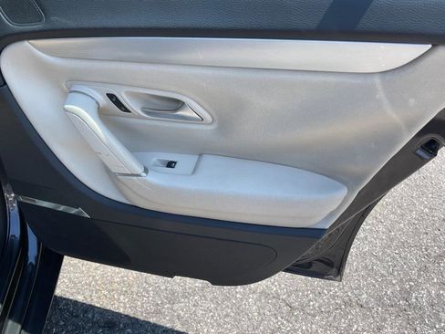 Used 2009 Volkswagen CC Luxury image 31