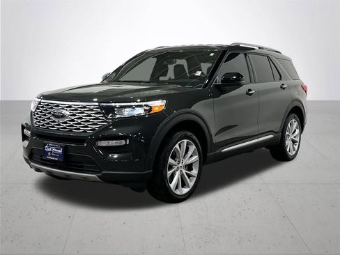 Used 2022 Ford Explorer Platinum w/ Equipment Group 601A image 2
