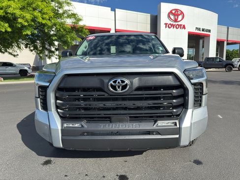 Used 2022 Toyota Tundra SR5 w/ SR5 Premium Package AWD/4WD image 6