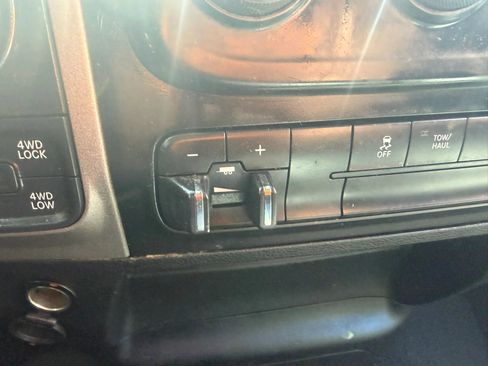 Used 2020 RAM 1500 Tradesman w/ Tradesman SXT Package AWD/4WD image 19