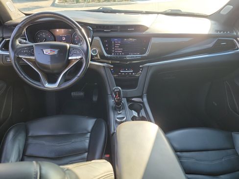 Used 2020 Cadillac XT6 Premium Luxury w/ Platinum Package image 18