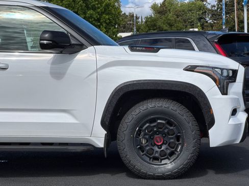 Used 2024 Toyota Sequoia TRD Pro AWD/4WD image 36