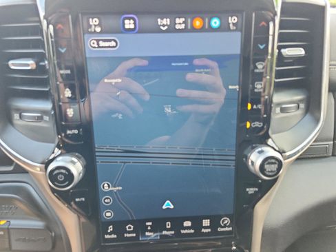 Used 2024 RAM 2500 Laramie image 19