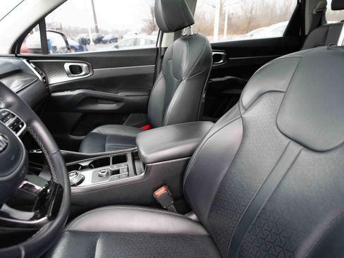 Used 2021 Kia Sorento EX image 10