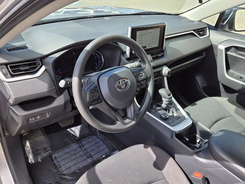 Used 2025 Toyota RAV4 LE image 6