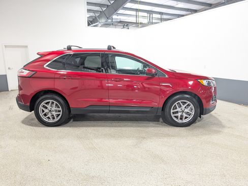Used 2023 Ford Edge SEL w/ Convenience Package AWD/4WD image 2