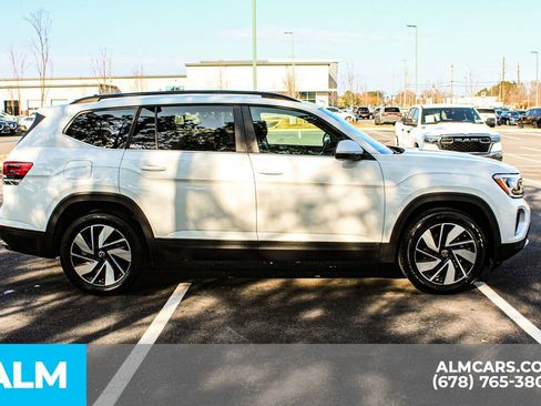 Used 2025 Volkswagen Atlas SE image 9