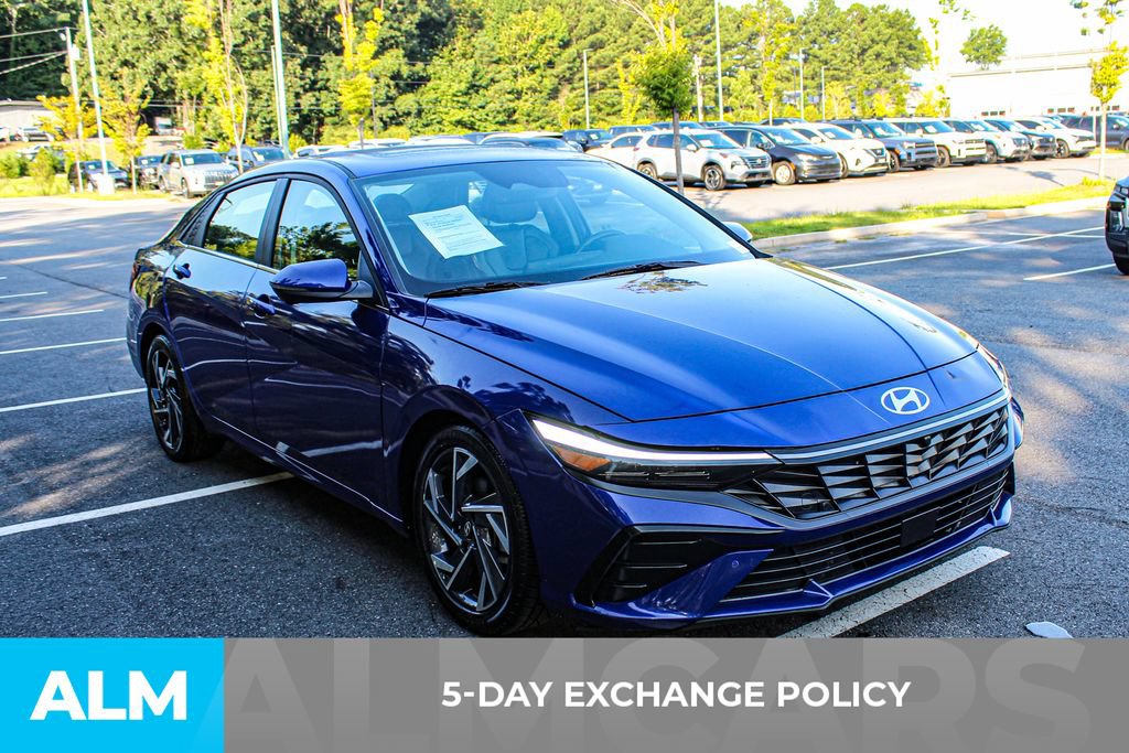 Used 2024 Hyundai Elantra Limited FWD image 3