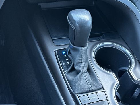 Used 2023 Toyota Camry SE w/ Convenience Package image 20