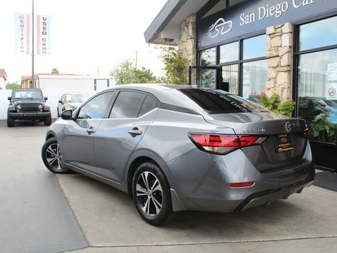 Used 2022 Nissan Sentra SV FWD image 3