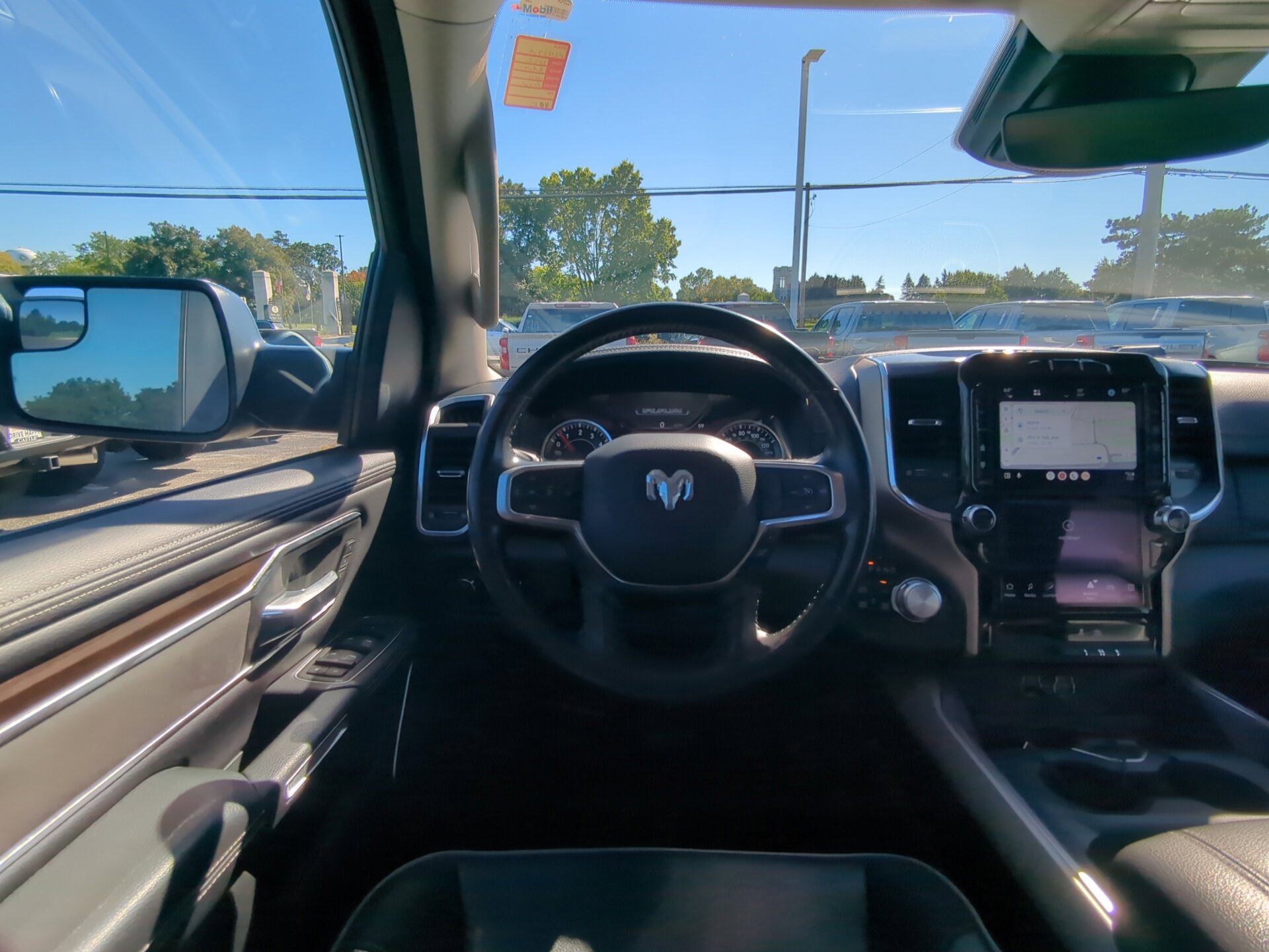 Used 2022 RAM 1500 Laramie AWD/4WD image 14