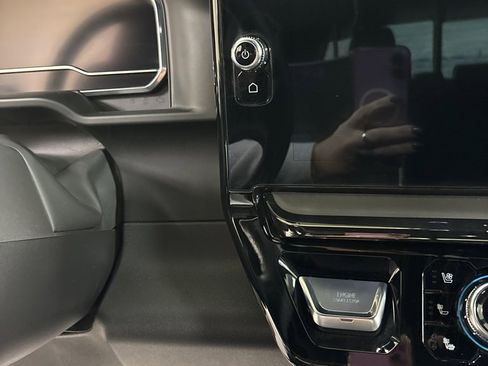 Used 2024 GMC Sierra 1500 AT4X w/ AT4X AEV Edition image 13