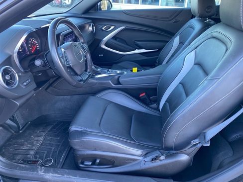 Used 2019 Chevrolet Camaro LT image 9