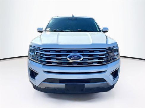 Used 2021 Ford Expedition Limited image 3