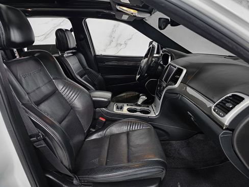 Used 2018 Jeep Grand Cherokee Trackhawk AWD/4WD image 3