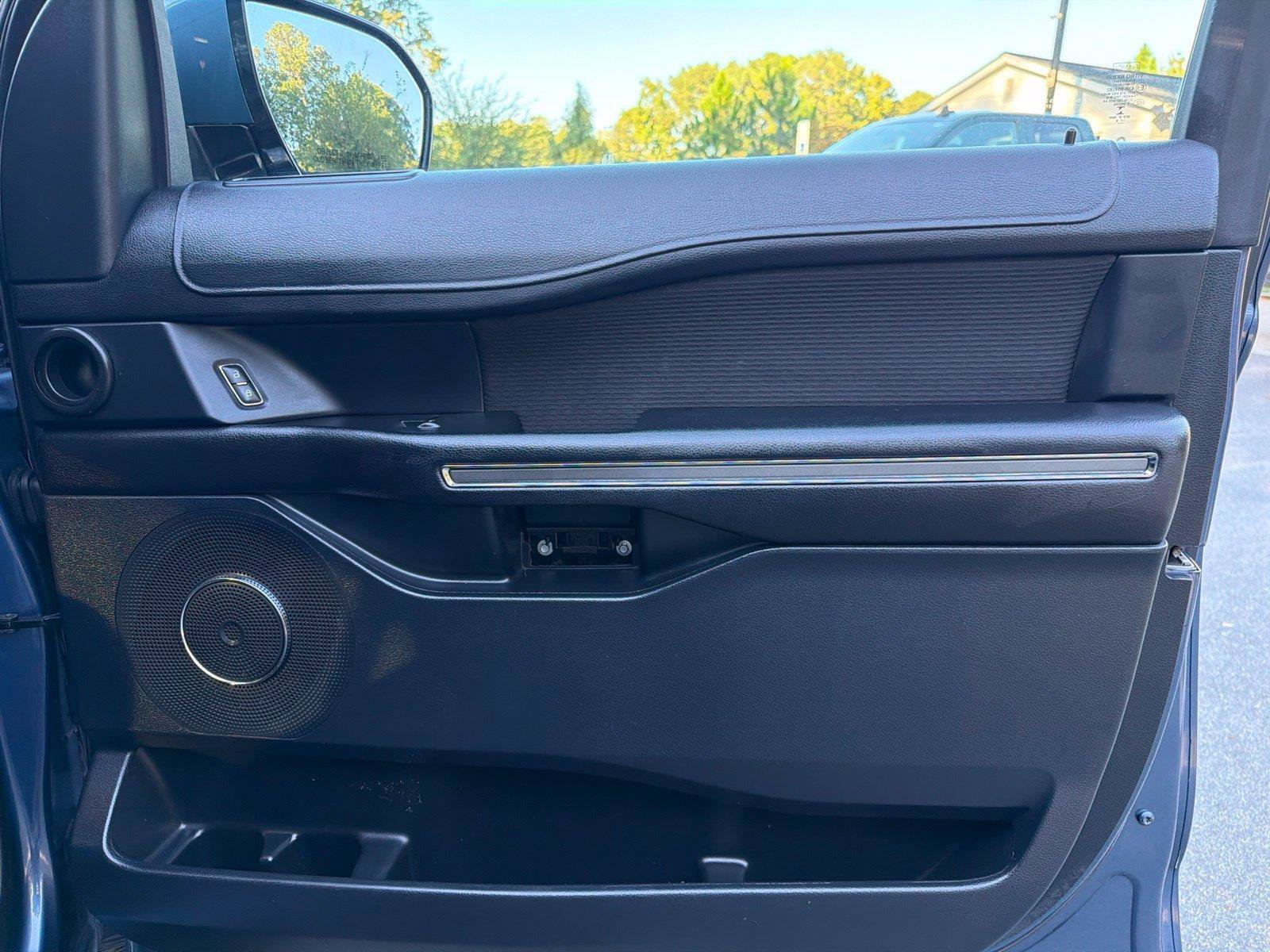 Used 2020 Ford Expedition XLT RWD image 36
