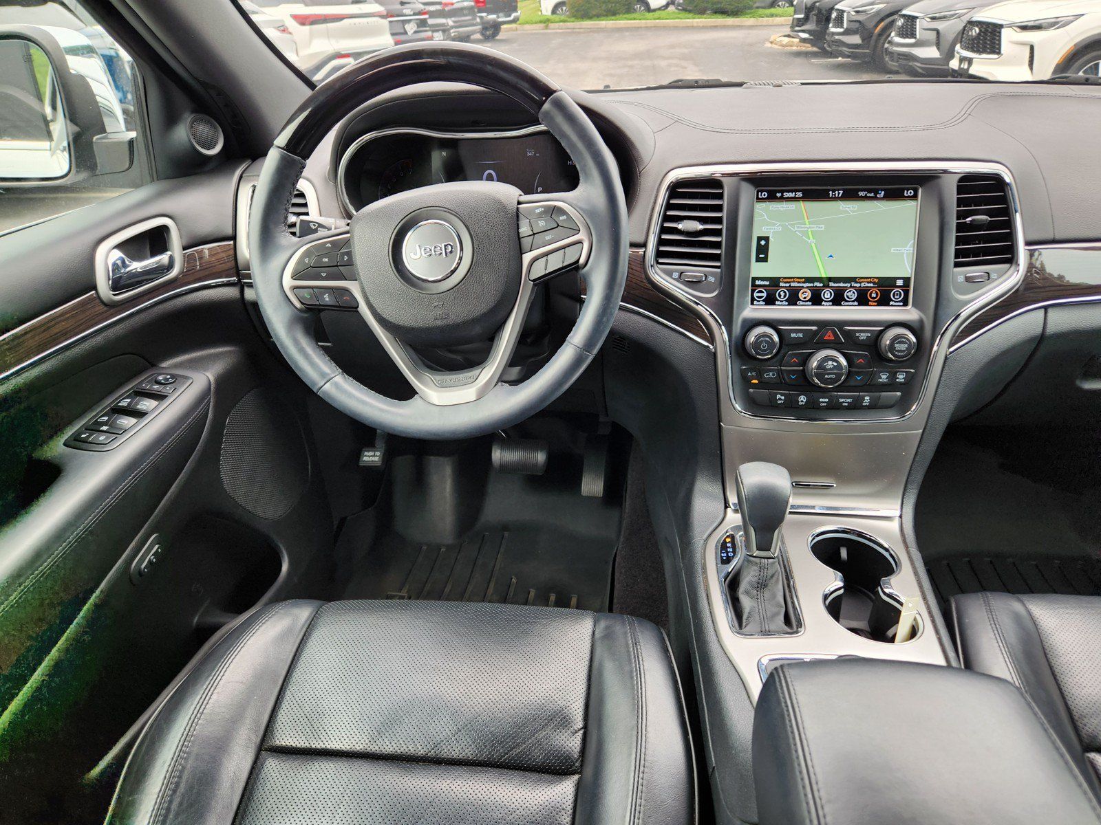 Used 2018 Jeep Grand Cherokee Overland AWD/4WD image 13