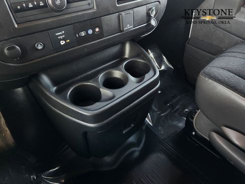 Used 2024 GMC Savana 2500 w/ Driver Convenience Package image 18