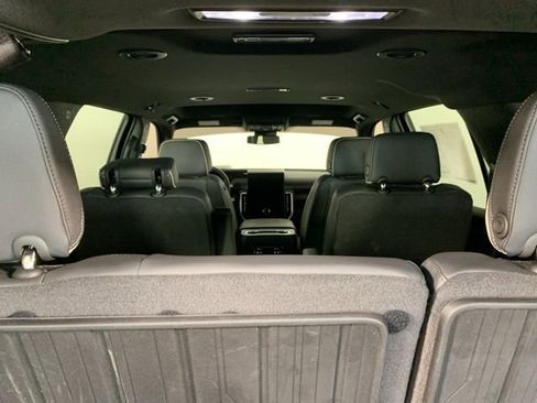 Used 2025 GMC Yukon Elevation w/ LPO, Floor Liner Package AWD/4WD image 16
