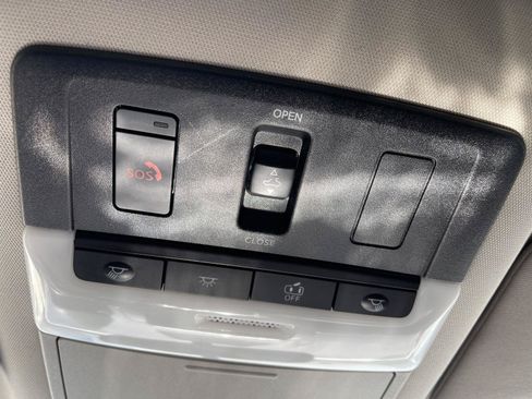 Used 2022 Nissan Altima 2.5 SL FWD image 25