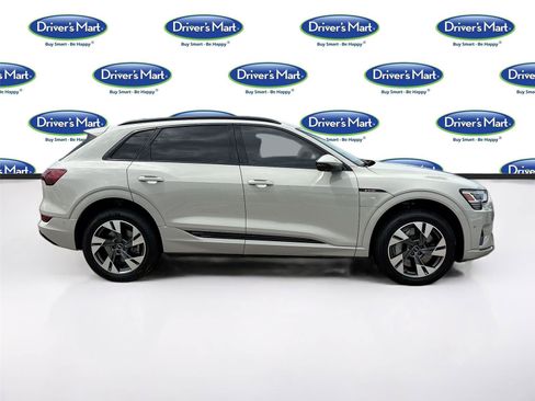 Used 2021 Audi e-tron Premium w/ Convenience Plus Package AWD/4WD image 8