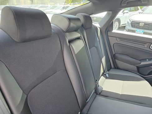 Used 2025 Honda Civic Sport image 12