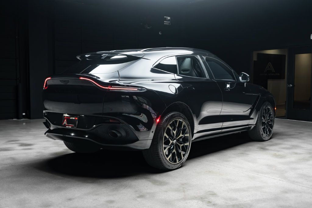 Used 2022 Aston Martin DBX AWD/4WD image 11